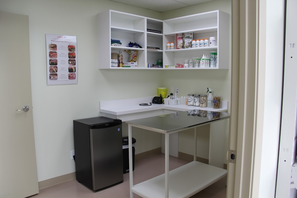 Royal Parkside Animal Hospital | 750 Big Bay Point Rd, Barrie, ON L4M 4S6, Canada | Phone: (705) 503-7724