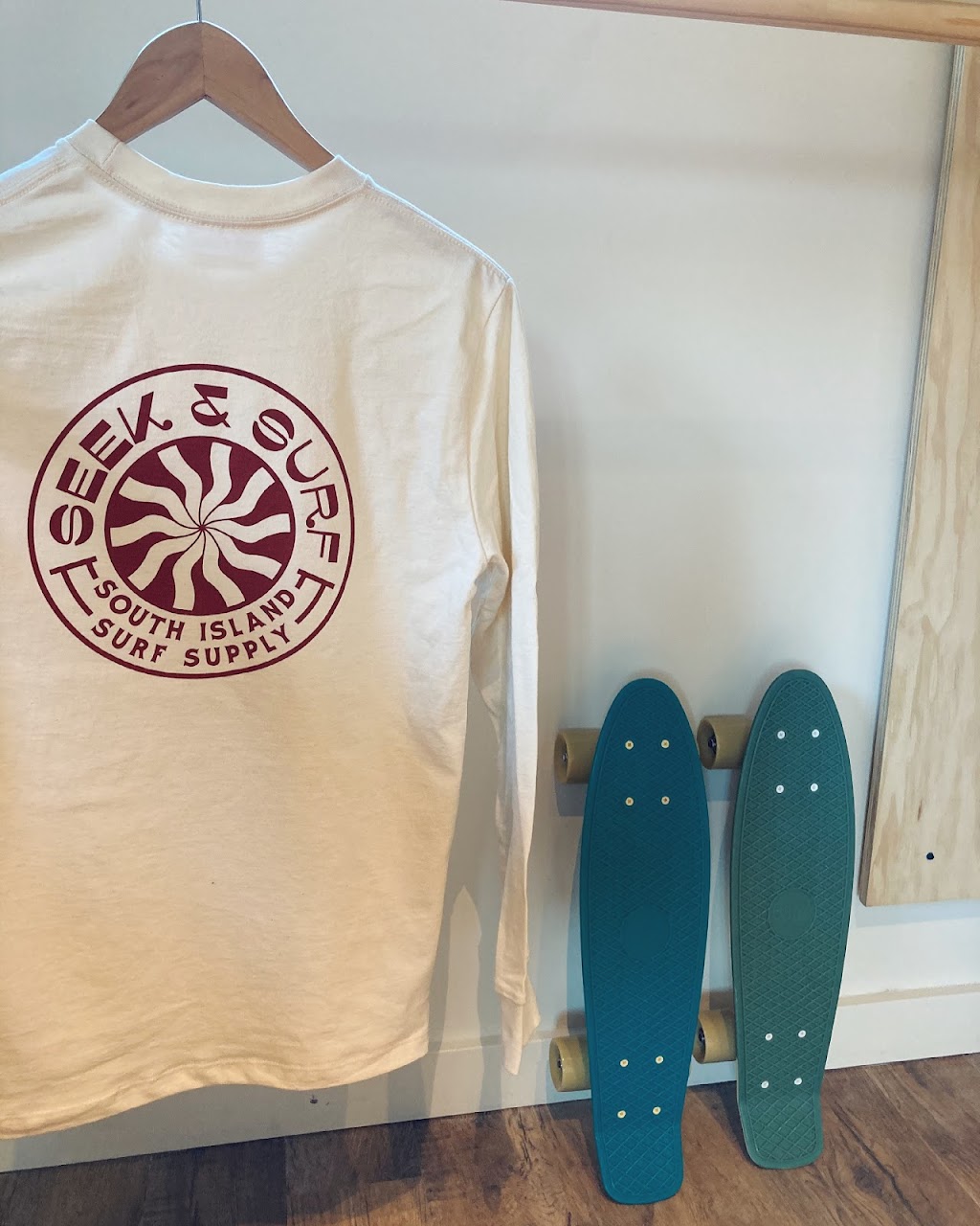 Seek & Surf | 5871 Sooke Rd, Sooke, BC V9Z 0C3, Canada | Phone: (778) 352-3331