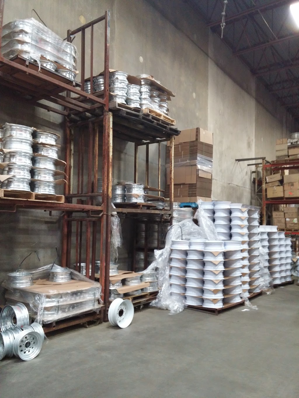 Canadian Wheel Industries | 19499 96 Ave, Surrey, BC V4N 4C4, Canada | Phone: (604) 882-1968
