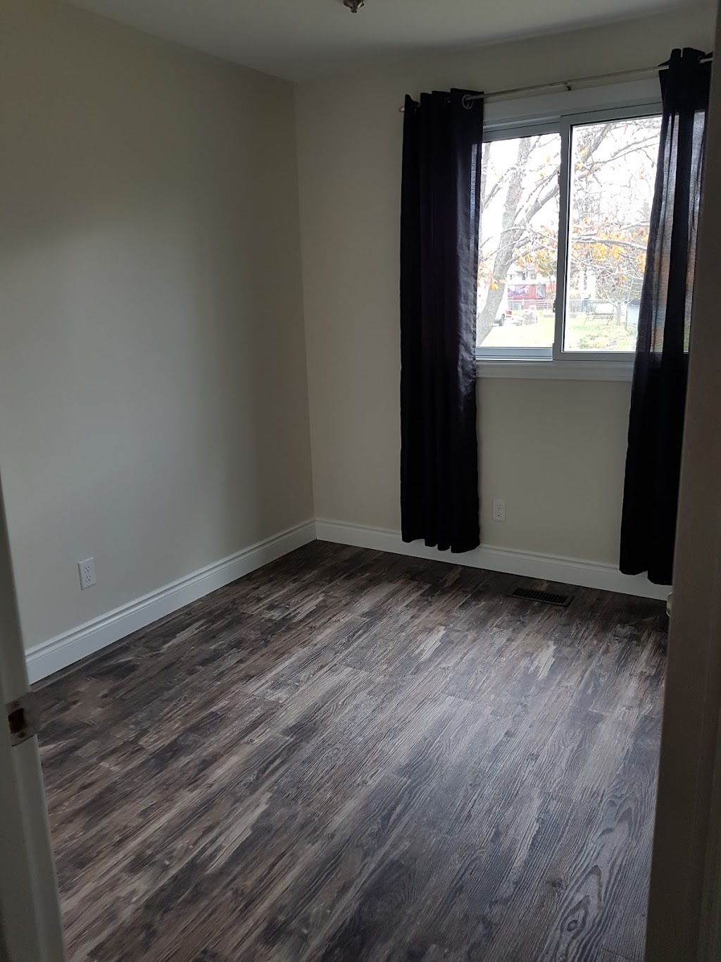 Robinson Renovations | 202 Caton Rd, Bath, ON K0H 1G0, Canada | Phone: (613) 561-2288