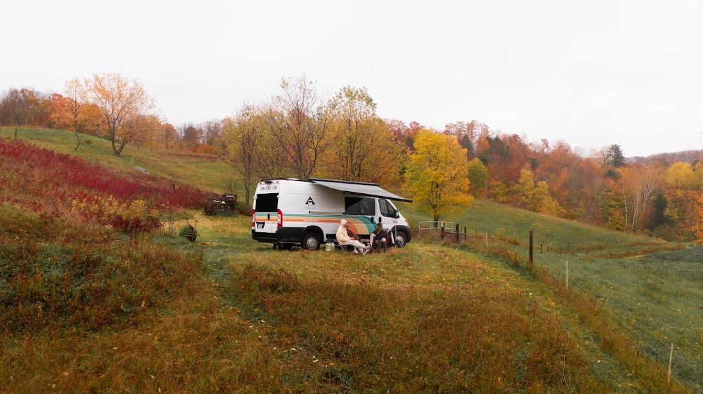 VanLife Mtl | 2716 Rue Lapierre, LaSalle, QC H8N 2W9, Canada | Phone: (514) 903-1995