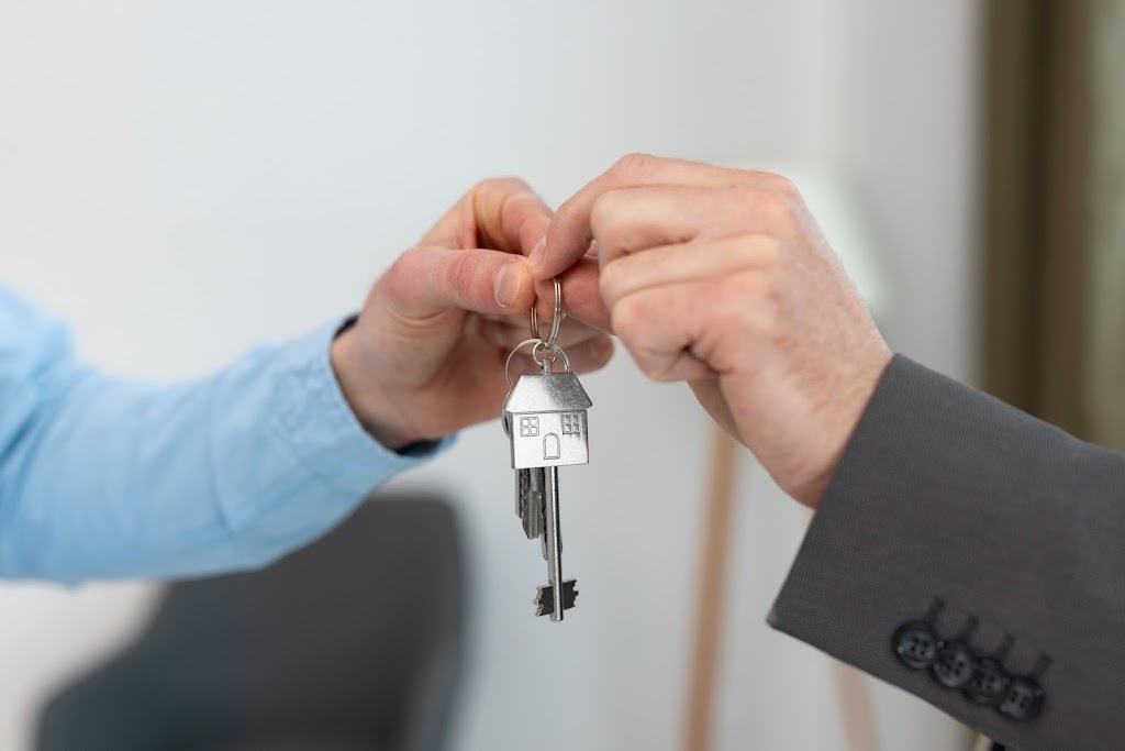 Stéphane Chénier Courtier Immobilier Inc. | 405 Chem. Fogarty, Val-des-Monts, QC J8N 7R5, Canada | Phone: (819) 210-7126