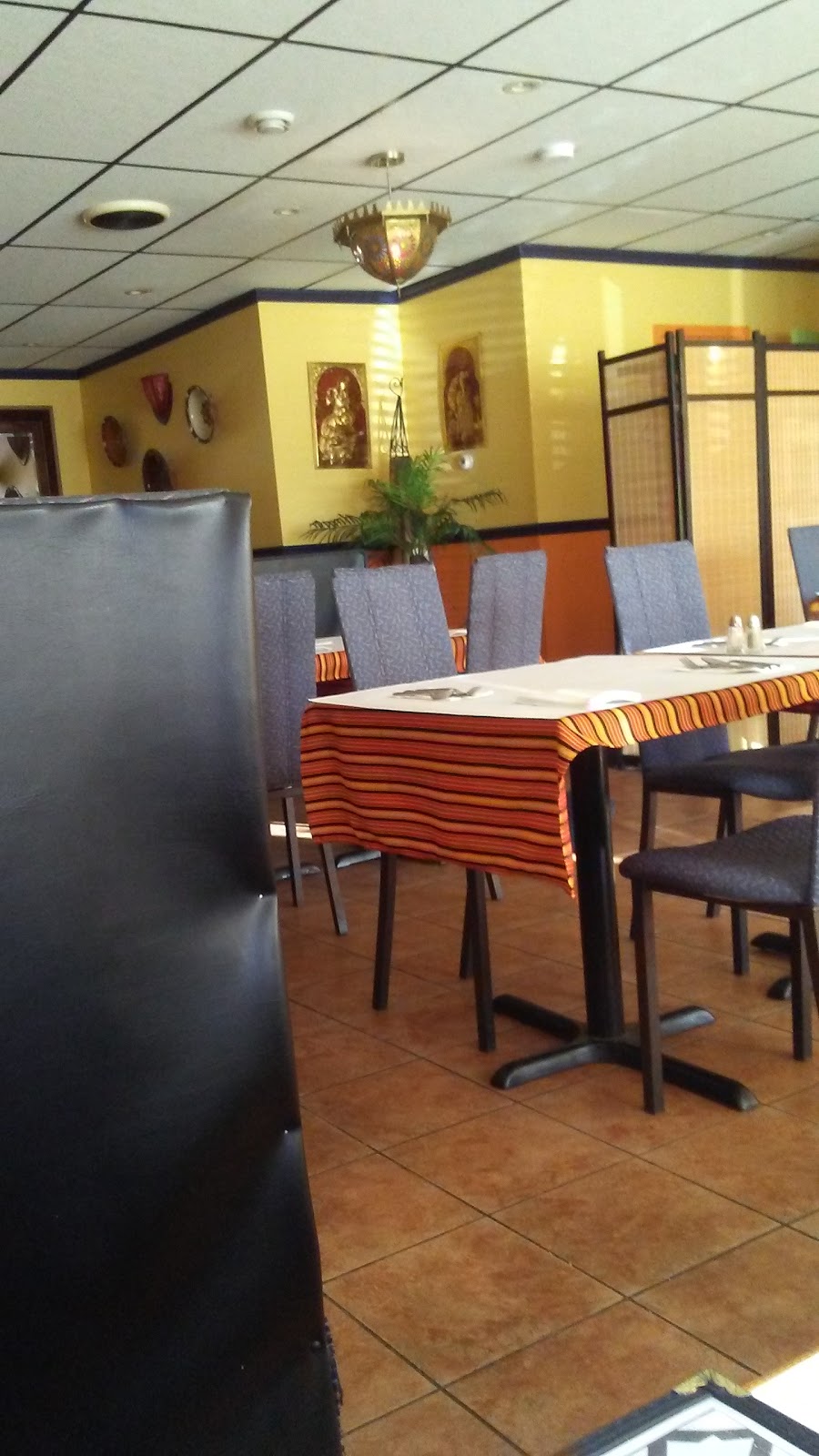 Le Tajine | 1333 Rue Provancher, Québec, QC G1Y 1R7, Canada | Phone: (418) 659-6781