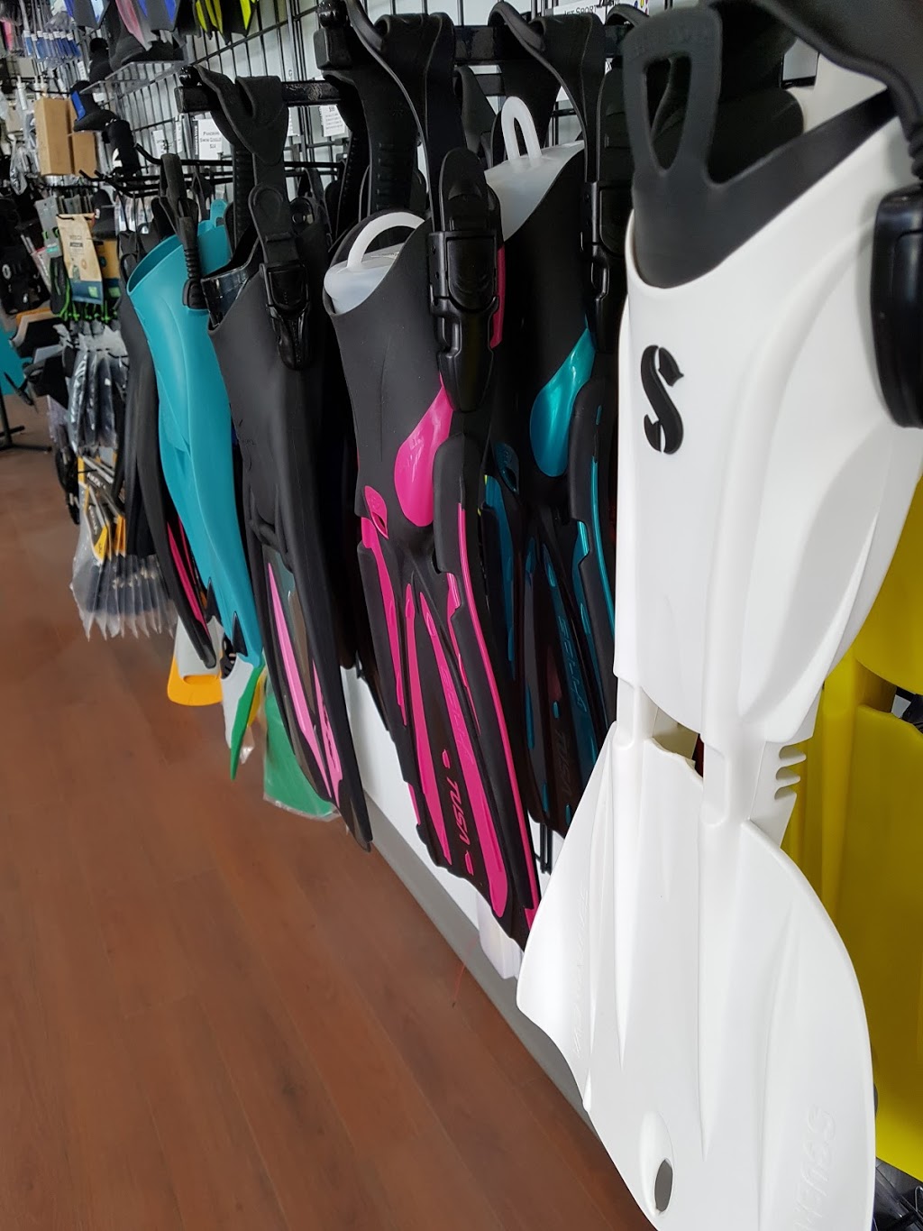 Scuba Gear Canada | 11781 156 St NW, Edmonton, AB T5M 3N4, Canada | Phone: (888) 483-0049