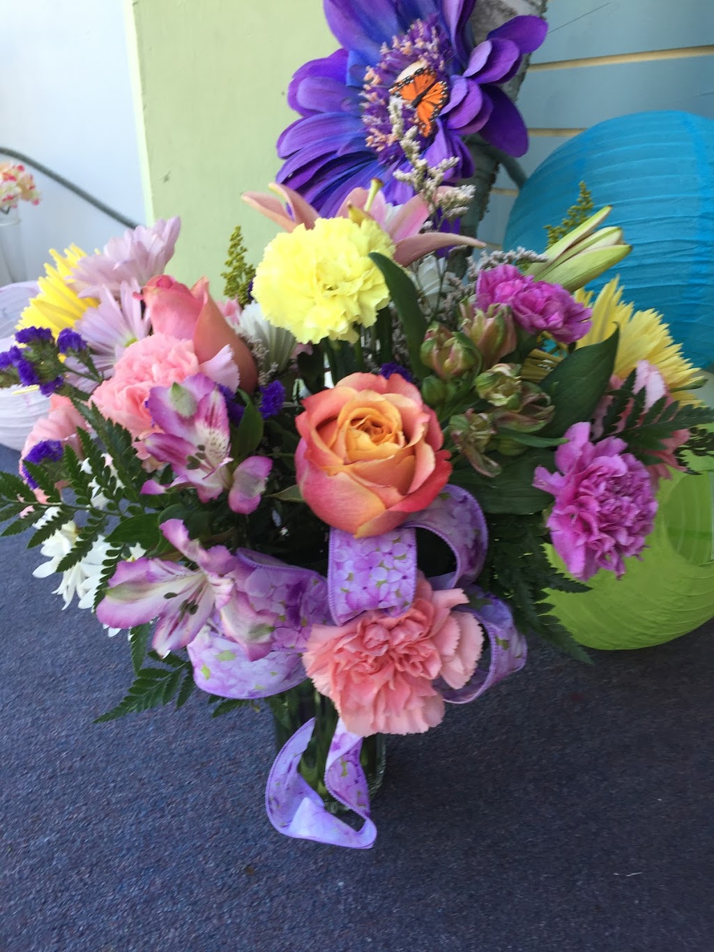 Silver Heights Florist | 211 Mt Royal Rd, Winnipeg, MB R3J 2N1, Canada | Phone: (204) 832-7398