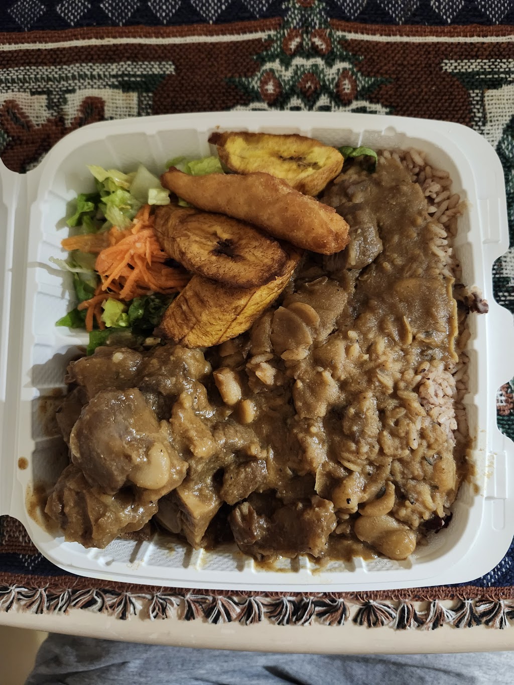 Fusion Caribbean Kitchen | 9510 Rue Clément, LaSalle, QC H8R 1S9, Canada | Phone: (514) 669-4444