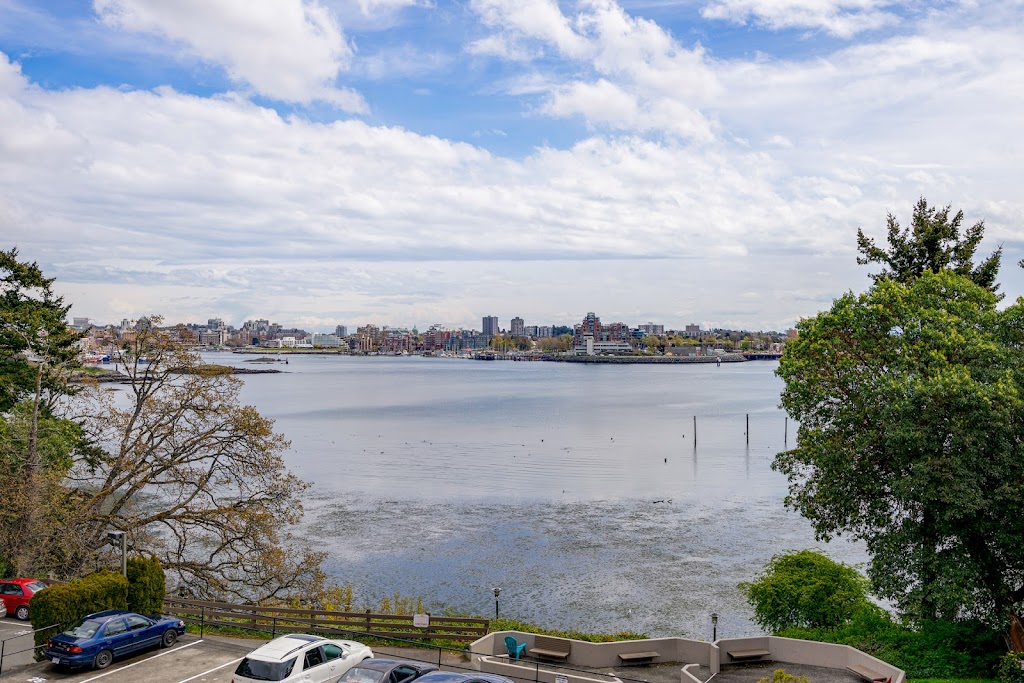 Seaside Place Apartments | 531 W Bay Terrace, Victoria, BC V9A 5R3, Canada | Phone: (778) 678-6003
