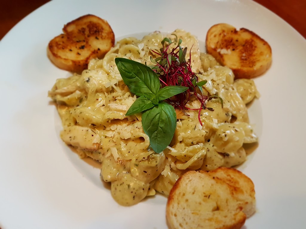 Midtown Bistro | 3024 30th Ave, Vernon, BC V1T 2B9, Canada | Phone: (250) 308-7477