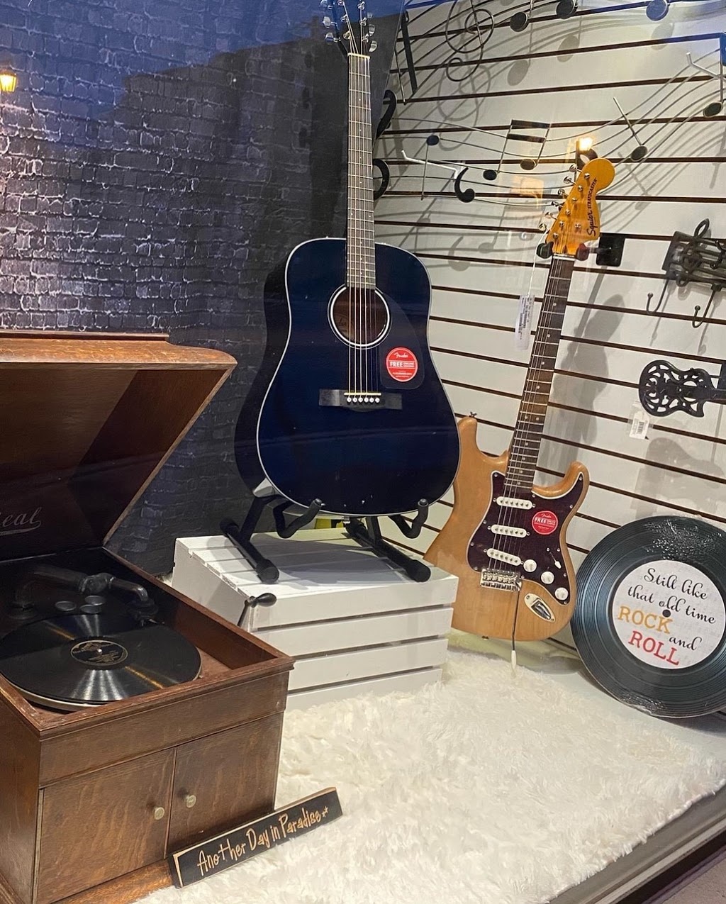 Axe N Gear Music | 403 Durham St E, Walkerton, ON N0G 2V0, Canada | Phone: (519) 831-9911