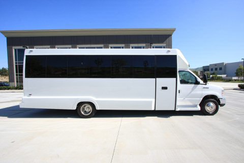 AMK Limousine Services | 197 Rollingwood Dr, Brampton, ON L6Y 5J6, Canada | Phone: (416) 505-5055