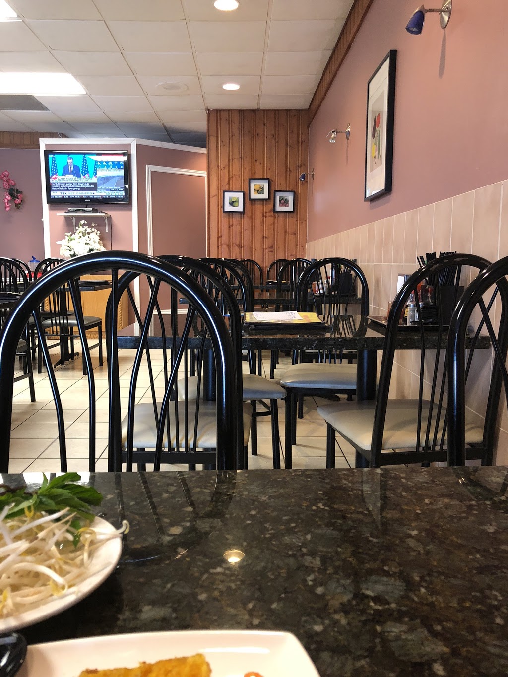 Pho Huong Trang | 3366 Keele St, North York, ON M3M 2Y9, Canada | Phone: (416) 638-1480