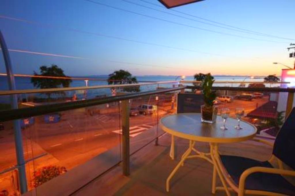 Ocean Promenade Hotel | 15611 Marine Dr, White Rock, BC V4B 1E1, Canada | Phone: (888) 976-2326