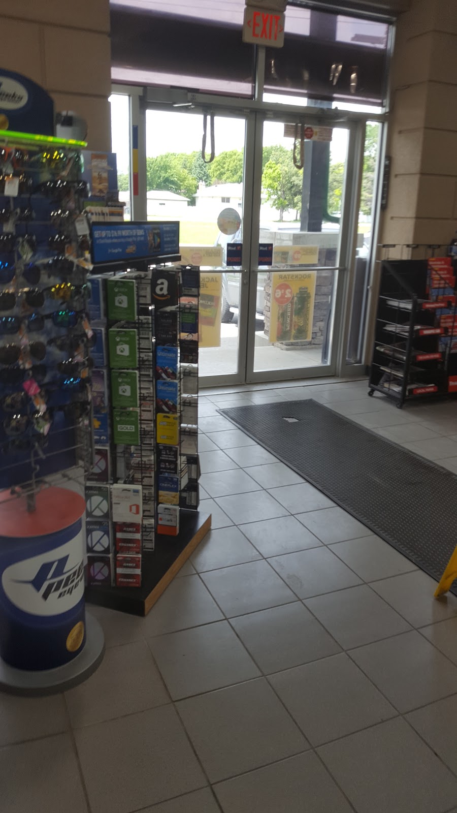 Circle K | 737 Gateway Rd, Winnipeg, MB R2K 2Y4, Canada | Phone: (204) 669-9675