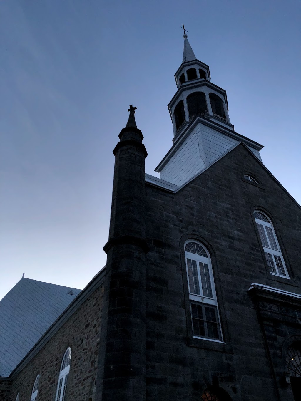 Saint-Michel Catholic Parish at Vaudreuil-Dorion | 414 Avenue Saint-Charles, Vaudreuil-Dorion, QC J7V 6E6, Canada | Phone: (450) 455-4282