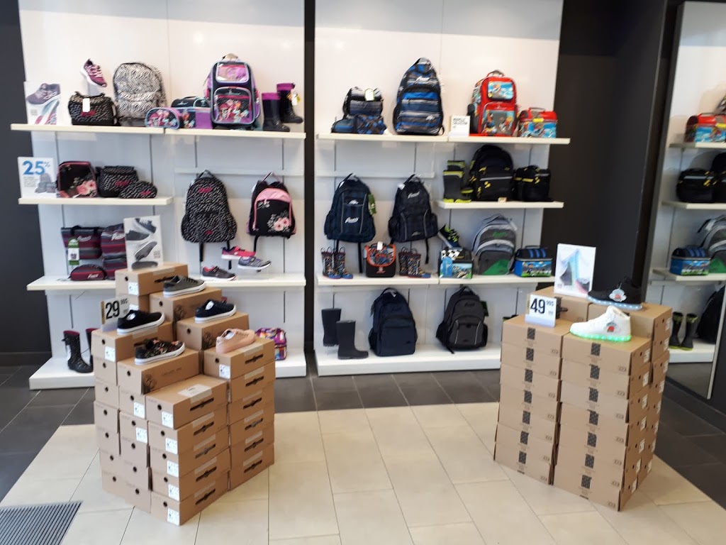 Chaussures Yellow | 2232 Boulevard des Laurentides, Laval, QC H7K 3G5, Canada | Phone: (450) 629-9012