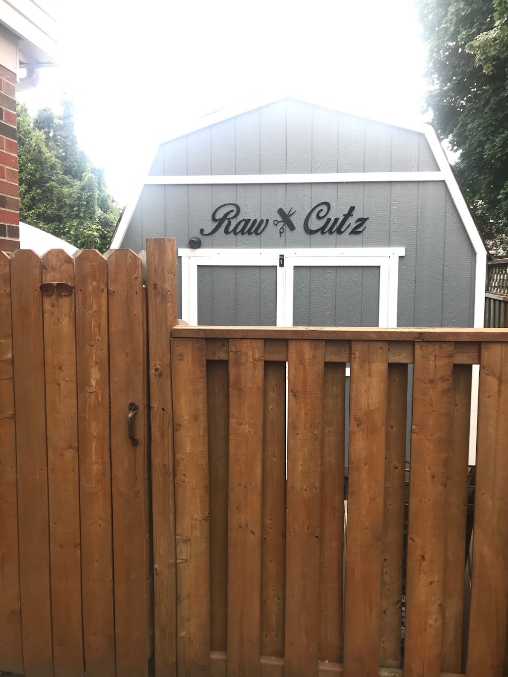 Raw Cutz Barbershop | 218 Waverly St S, Oshawa, ON L1J 5V4, Canada | Phone: (416) 474-0109