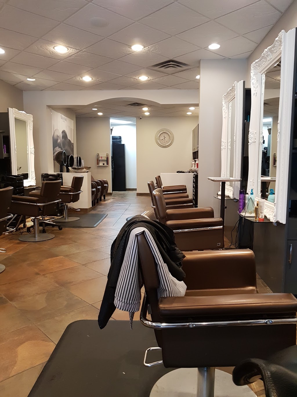 Accentric Salon & Spa | 1000 Hamptons Dr NW #610, Calgary, AB T3A 6A7, Canada | Phone: (403) 208-8180