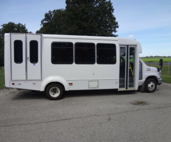 Maple Leaf Transit | 1282 Lee Blvd, Winnipeg, MB R3T 2P6, Canada | Phone: (204) 999-5612