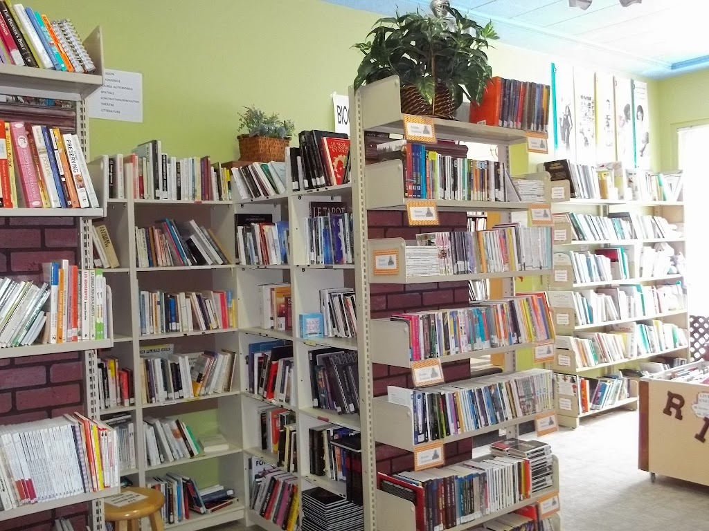 Bouquinerie, La Clé des Mots | 200 Rue St Pierre, Saint-Constant, QC J5A 2G9, Canada | Phone: (450) 635-1411