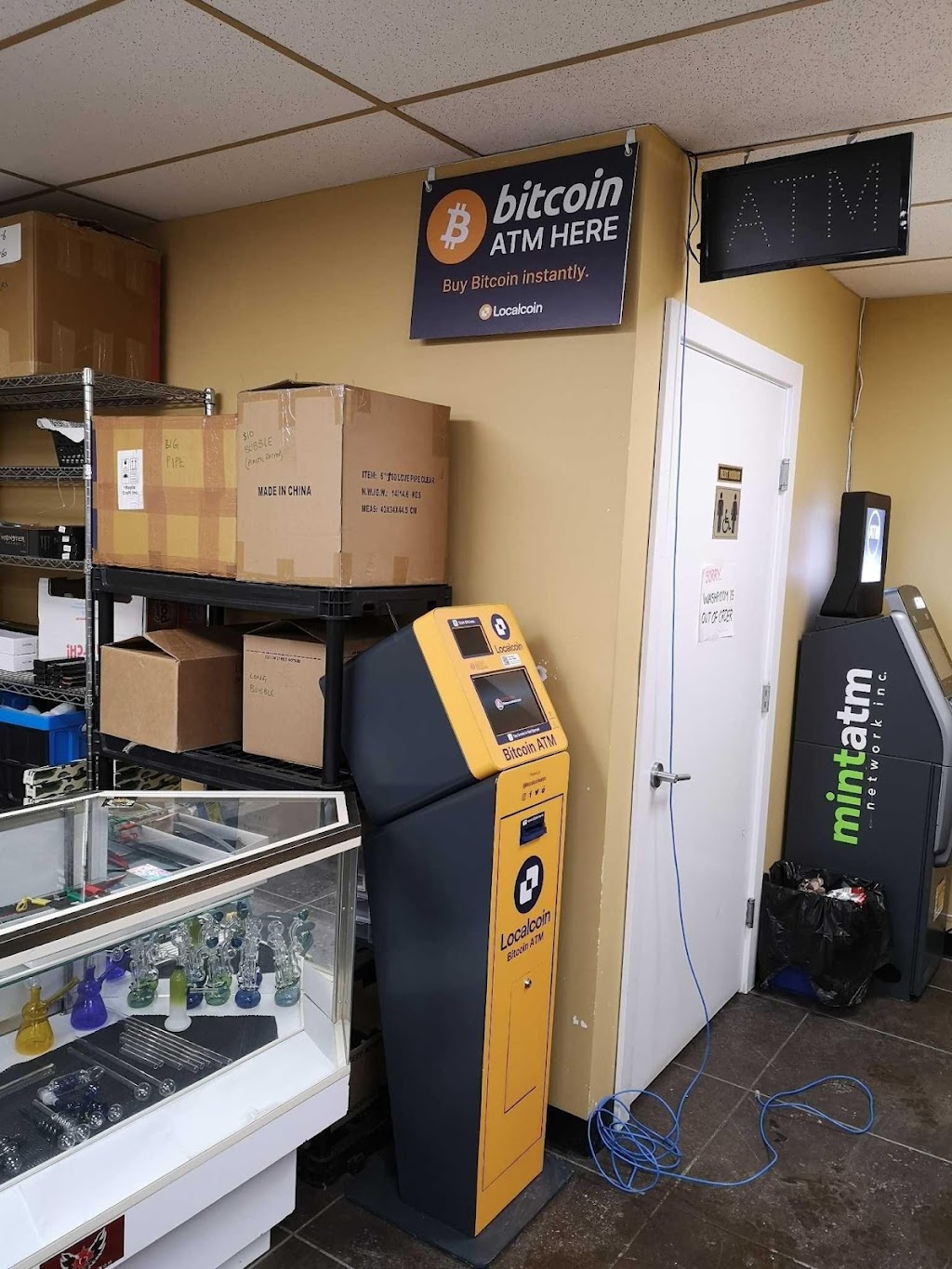 Localcoin Bitcoin ATM - LA Convenience | 1102 3 Ave S, Lethbridge, AB T1J 0J6, Canada | Phone: (877) 412-2646