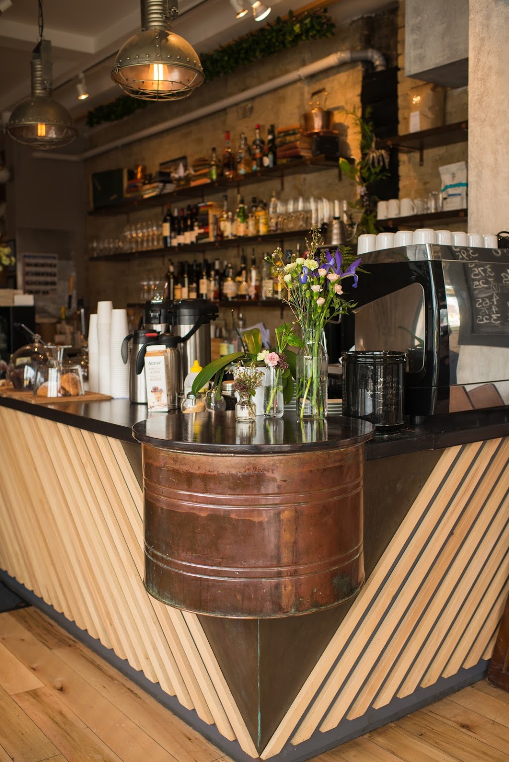 Brickyard Bistro | 1289 Gerrard St E, Toronto, ON M4L 1Y6, Canada | Phone: (416) 778-4440