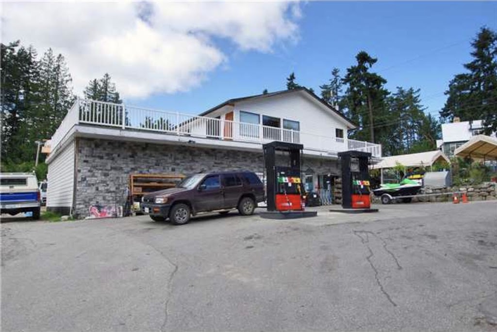 Galiano Garage, Groceries & Liquor Agency | Madrona Dr, Galiano Island, BC V0N 1P0, Canada | Phone: (250) 539-5500