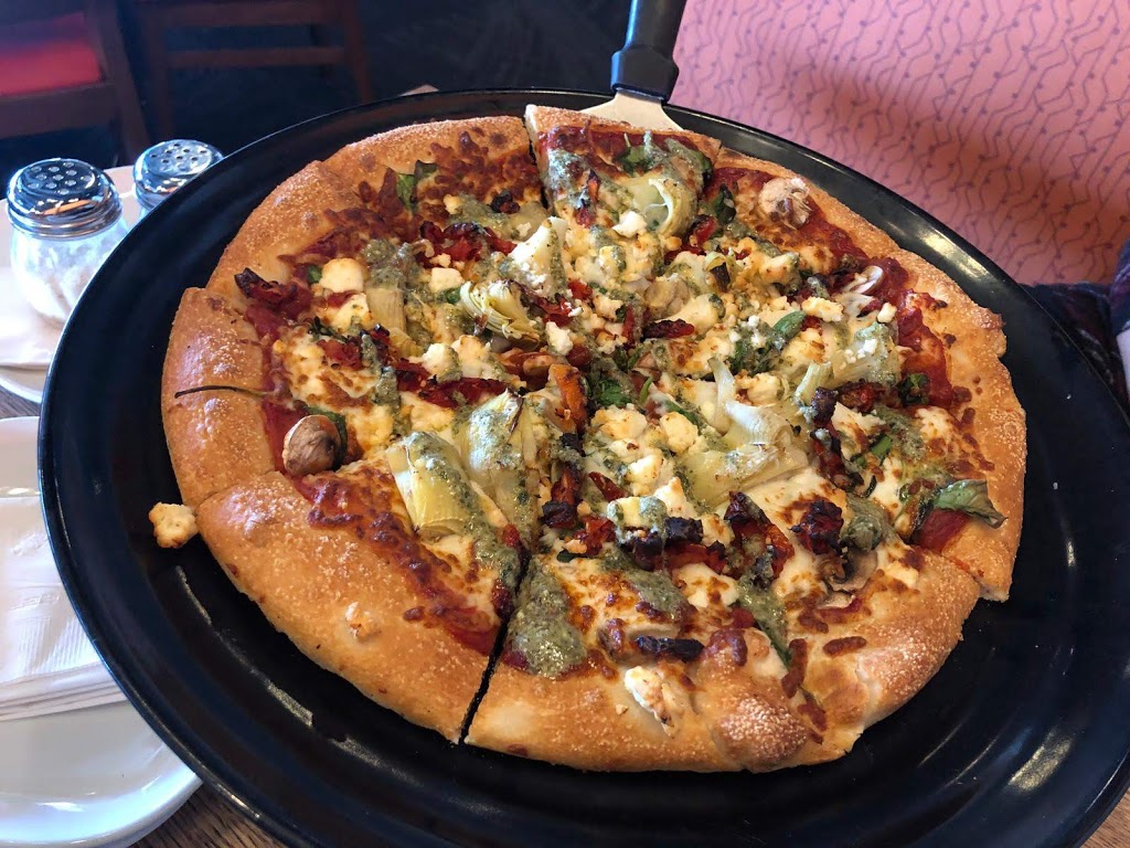 Boston Pizza | 329 Herold Rd, Saskatoon, SK S7V 1J7, Canada | Phone: (306) 477-3400