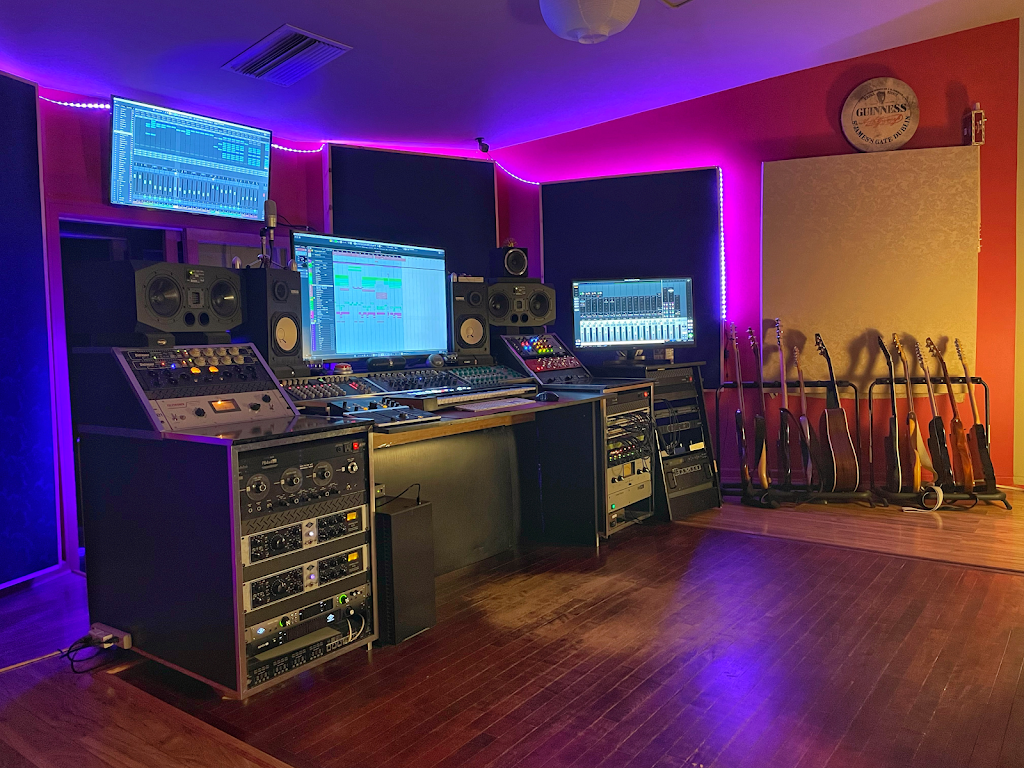 Audio Valley Recording Studio | 1570 Liverpool Ct #1, Ottawa, ON K1B 4L1, Canada | Phone: (613) 963-0162
