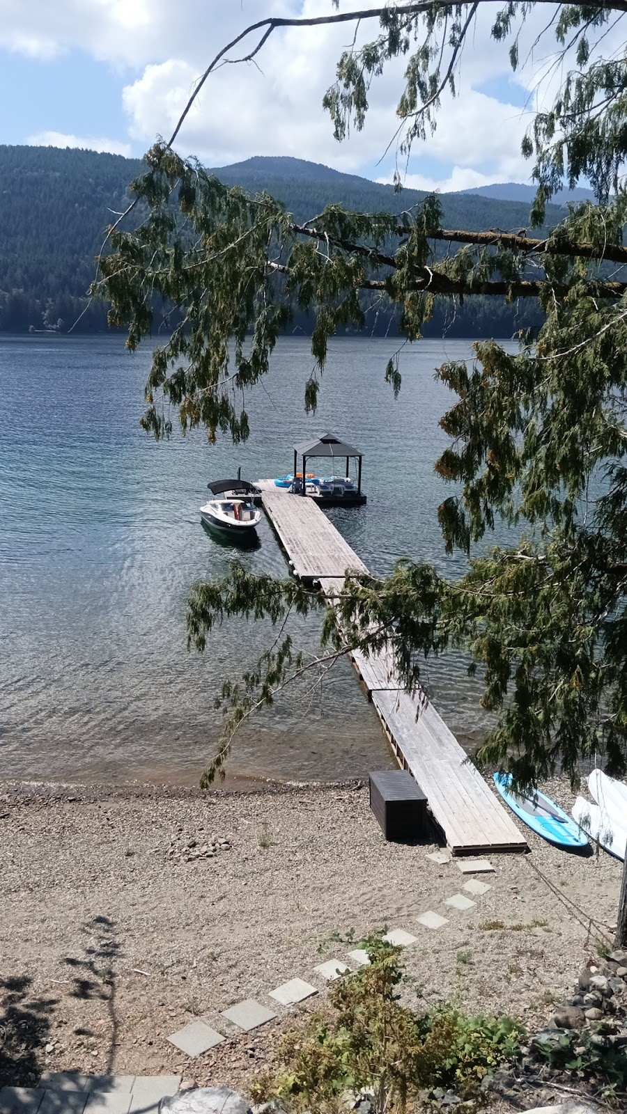 Suite Sproat Lake | 8728 Stirling Arm Dr, Port Alberni, BC V9Y 9E2, Canada | Phone: (250) 724-7922