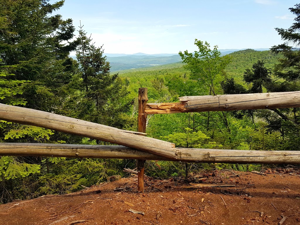 Stationnement Mont Hereford | 555 Chemin de Coaticook, East Hereford, QC J0B 1S0, Canada