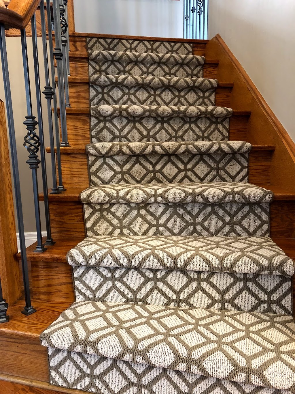 Direct Carpet | 1500 Upper Middle Rd W #233, Oakville, ON L6M 0C2, Canada | Phone: (905) 575-7847