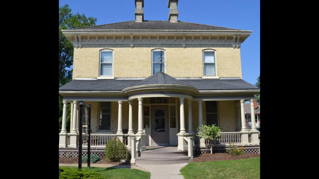 Salon Sixty One Spa | 58 Wellington St S, Woodstock, ON N4S 3H6, Canada | Phone: (519) 539-4142