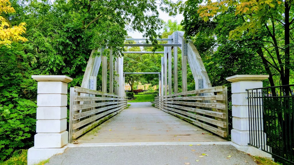 Kiwanis Memorial Park | 400 Main St S, Brampton, ON L6W, Canada | Phone: (416) 779-5622