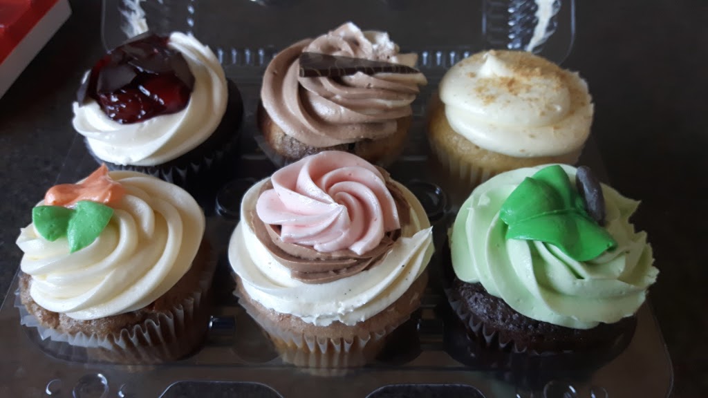 Fuss Cupcakes | 2339 Rabbit Hill Rd NW, Edmonton, AB T6R 3L6, Canada | Phone: (780) 435-5333