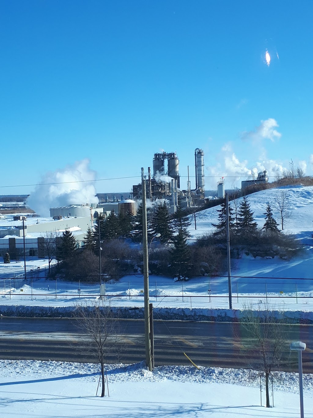Cepsa Chimie Montréal S E C | 10200 Rue Sherbrooke E, Montréal-Est, QC H1B 1B4, Canada | Phone: (514) 645-7887
