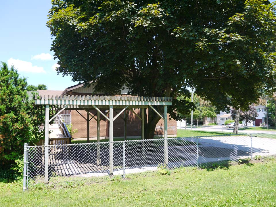 Sevenoaks Academy | 190 Cook St, Barrie, ON L4M 4H5, Canada | Phone: (705) 722-0397