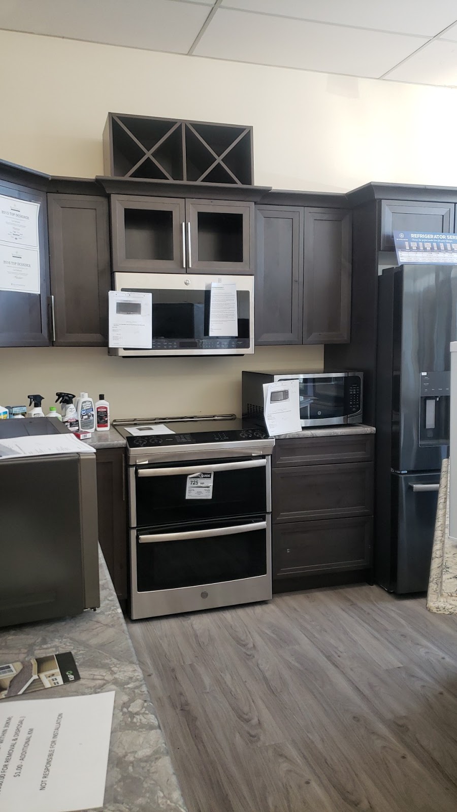 Schwartz Home Building Centre | 5002 51 Ave, Stettler, AB T0C 2L0, Canada | Phone: (403) 742-3385