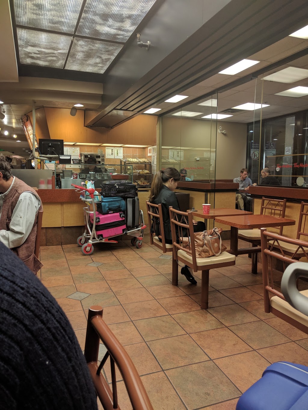 Tim Hortons | 2000 Airport Rd NE, Calgary, AB T2E 6W5, Canada | Phone: (403) 221-1779