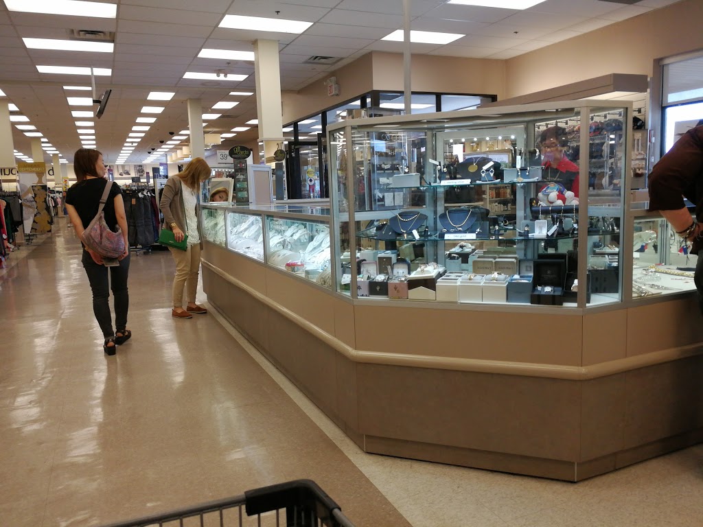 Winners | 200 North Service Rd W, Oakville, ON L6M 2G2, Canada | Phone: (905) 338-5700