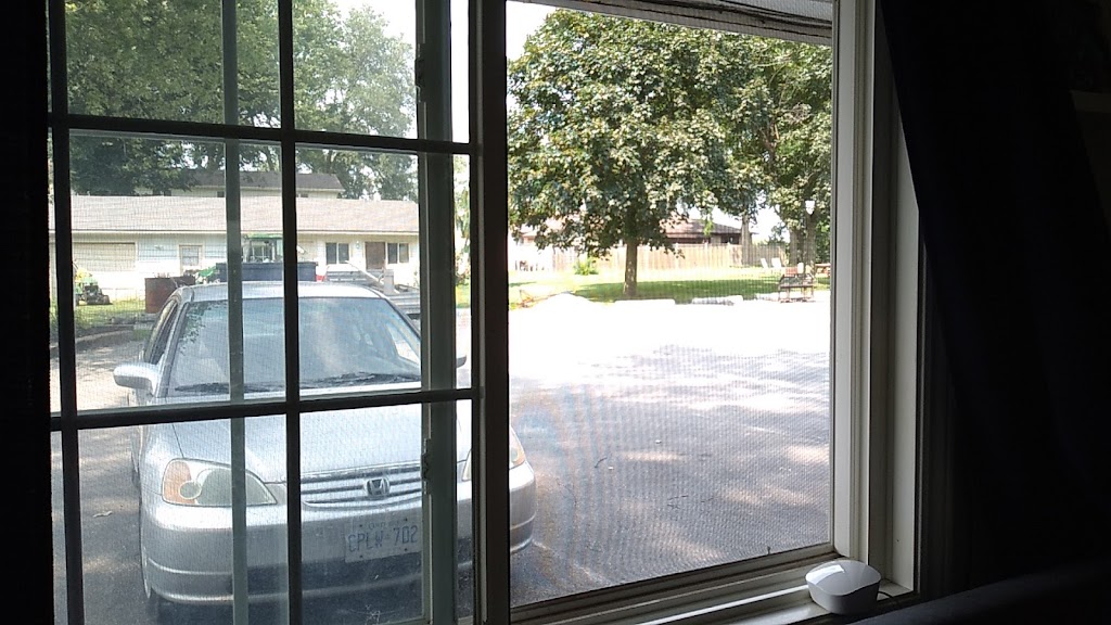 Island View Inn | 30115 St Clair Pkwy, Wallaceburg, ON N8A 4L1, Canada | Phone: (519) 350-0118