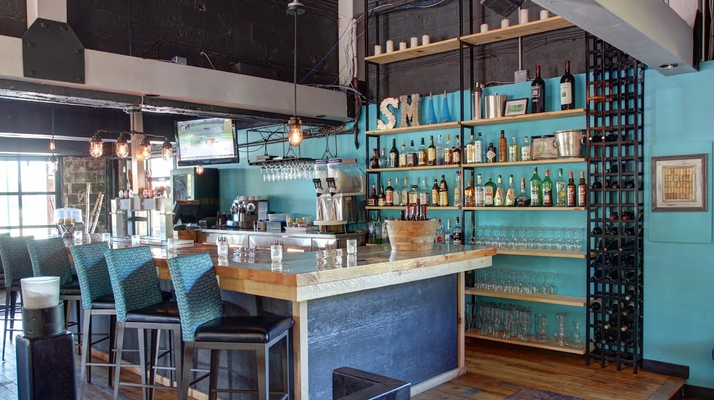 Le Saint-Mo Bistro Gourmand | 902 Du St Maurice Promenade, Shawinigan, QC G9N 1L8, Canada | Phone: (819) 537-7806