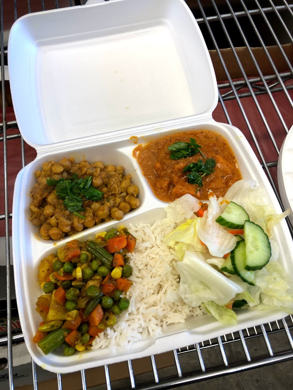 eMDee’s Indian Bistro | 538 Hollywood Rd S, Kelowna, BC V1X 3T3, Canada | Phone: (250) 763-0111