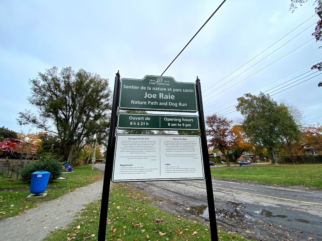 Joe Raie Nature Path and Dog Run | 8182 Chem. Wavell, Côte Saint-Luc, QC H4W 1M3, Canada | Phone: (514) 485-6806