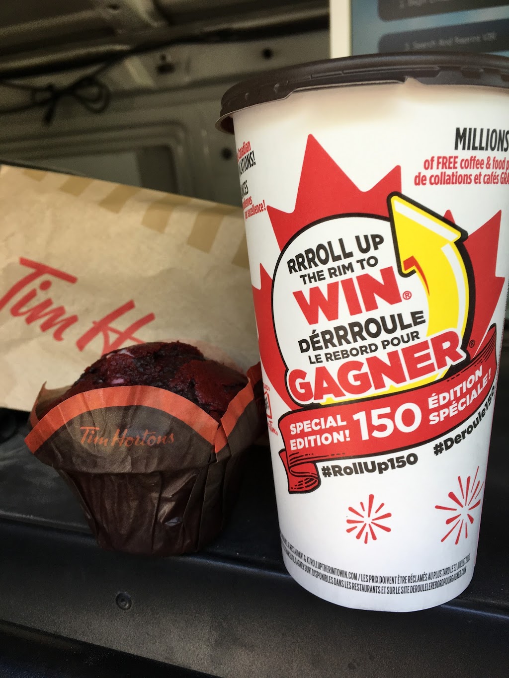 Tim Hortons | 2427 Cawthra Rd, Mississauga, ON L5A 2X1, Canada | Phone: (905) 566-1139