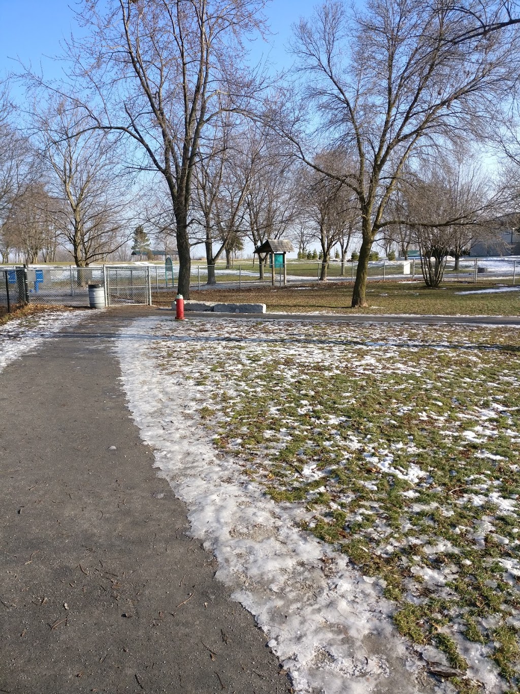 Niagara Falls Dog Park | 2275 Dorchester Rd, Niagara Falls, ON, Canada | Phone: (905) 356-7521 ext. 3330