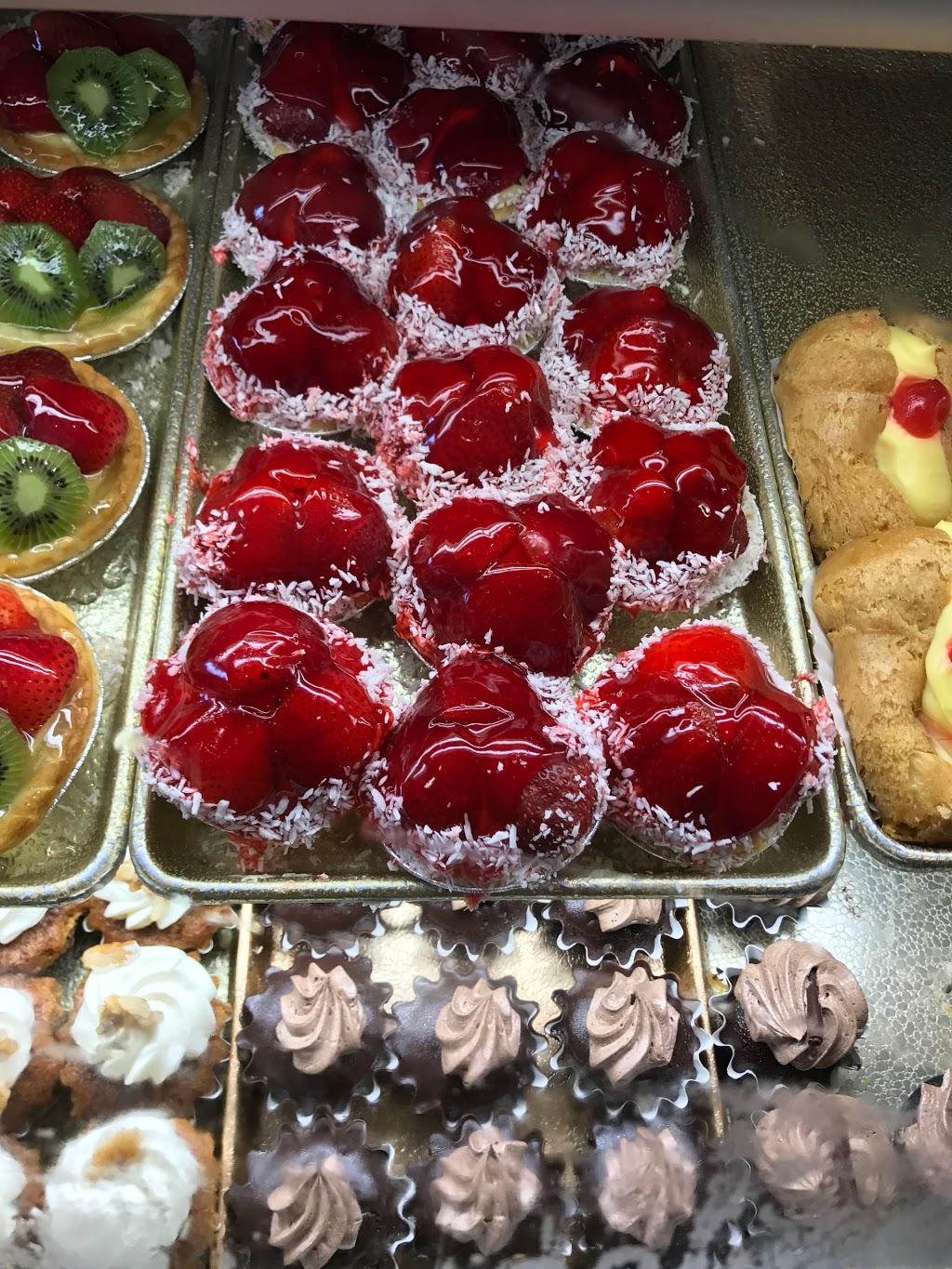 Cappuccino Bakery | 5978 King Rd, Nobleton, ON L0G 1N0, Canada | Phone: (905) 859-4414