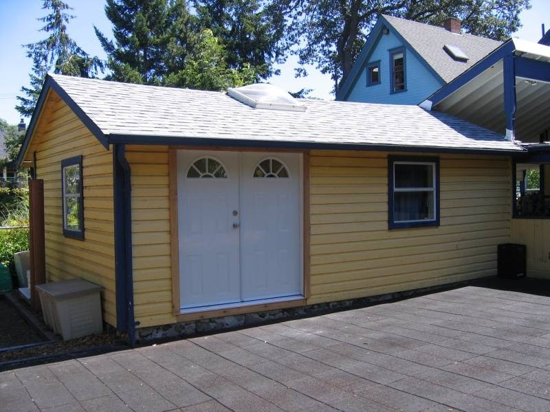Phil The Handyman | 1625 Fort St, Victoria, BC V8R 6N4, Canada | Phone: (250) 516-1960