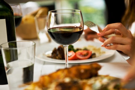 Waters Edge Restaurant and Lounge | 302 MacLachlan Ave, Manitou Beach, SK S0K 4T1, Canada | Phone: (306) 946-2489