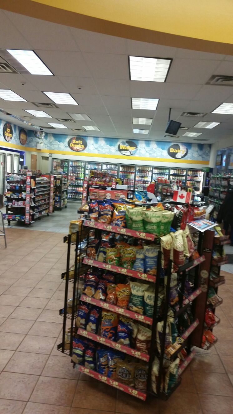 Esso | 550 Bur Oak Ave, Markham, ON L6C 3A9, Canada | Phone: (905) 927-0920