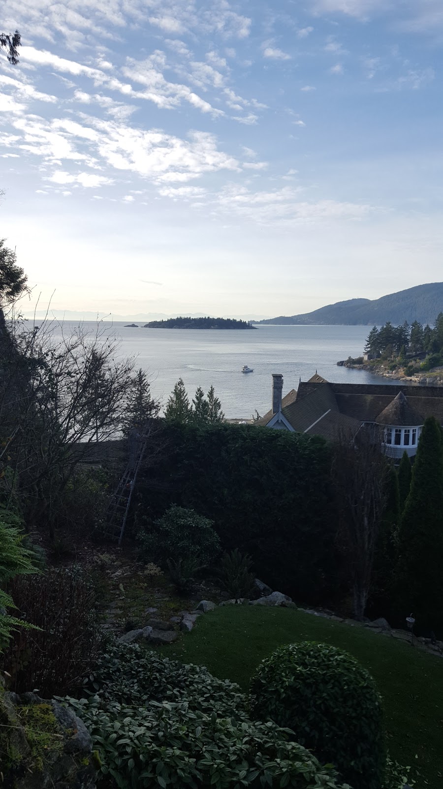 Eagle Harbour Park | 5718 Eagle Harbour Rd, West Vancouver, BC V7W 1P5, Canada